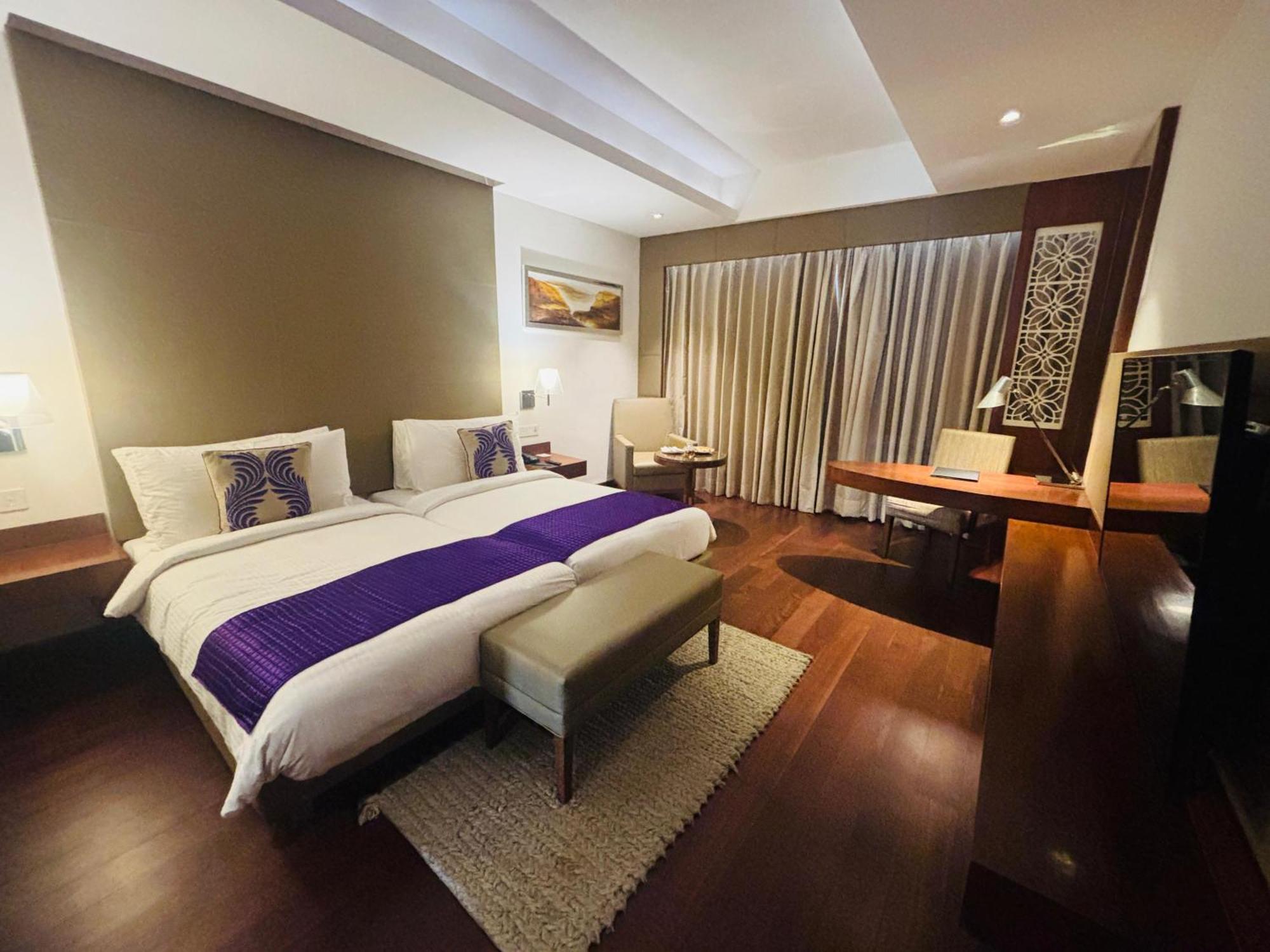 The Anya Hotel-Golf Course Road Gurgaon Exterior photo