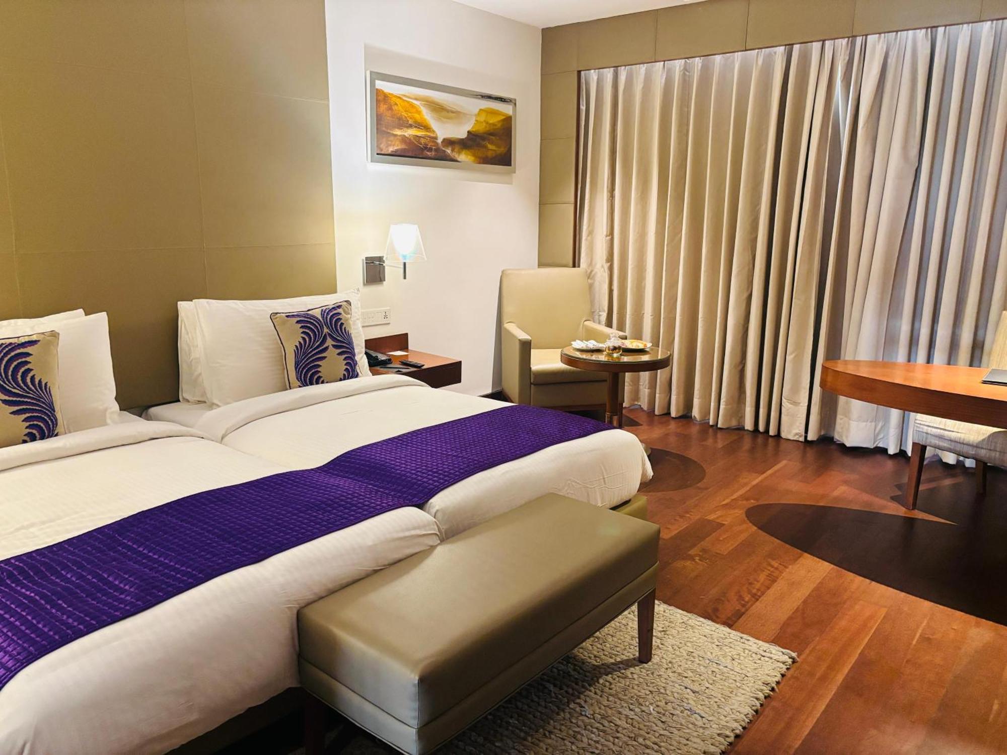 The Anya Hotel-Golf Course Road Gurgaon Exterior photo