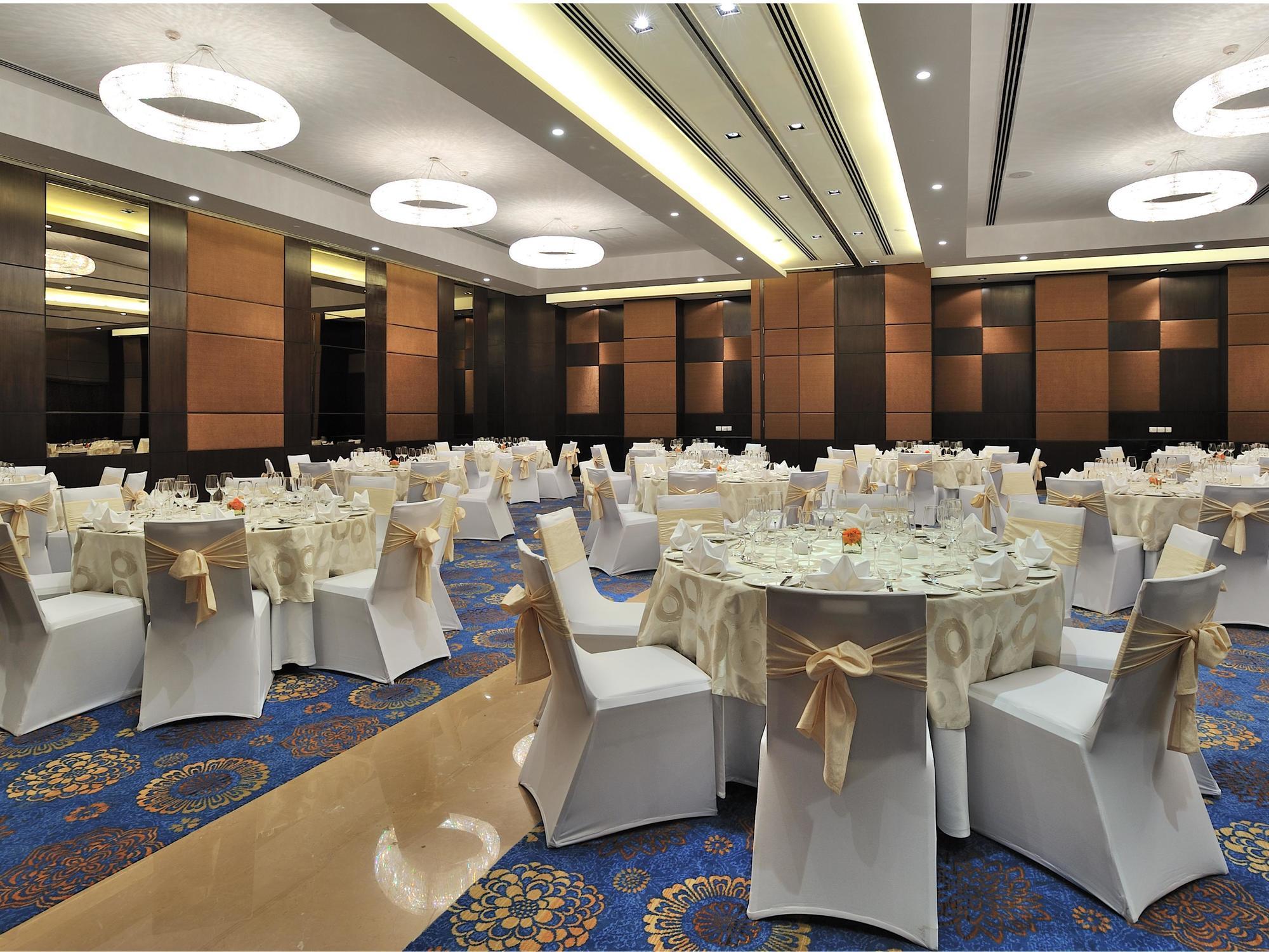 The Anya Hotel-Golf Course Road Gurgaon Exterior photo