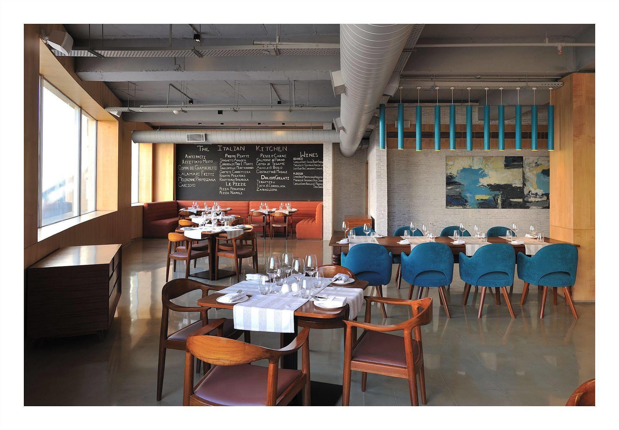 The Anya Hotel-Golf Course Road Gurgaon Exterior photo