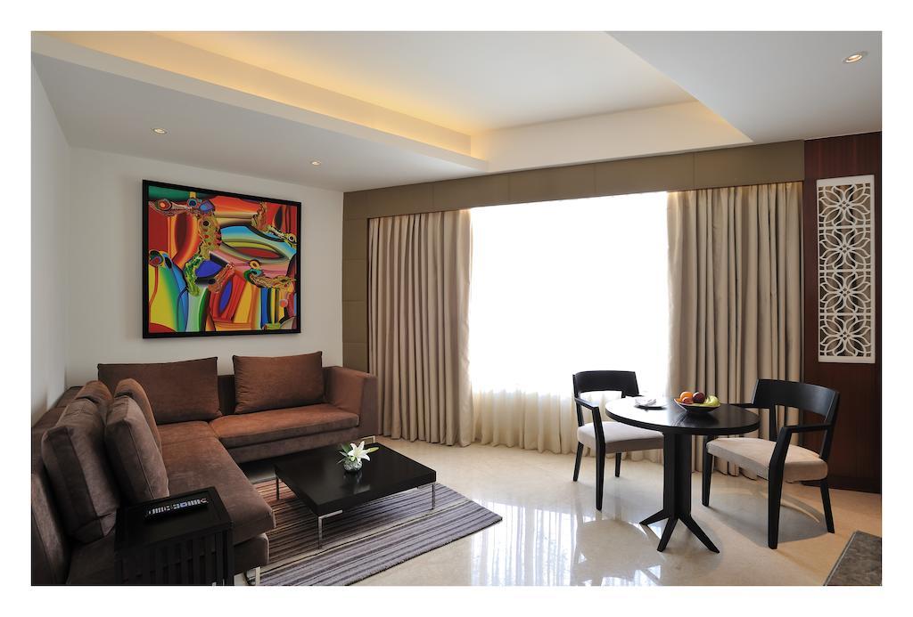 The Anya Hotel-Golf Course Road Gurgaon Exterior photo